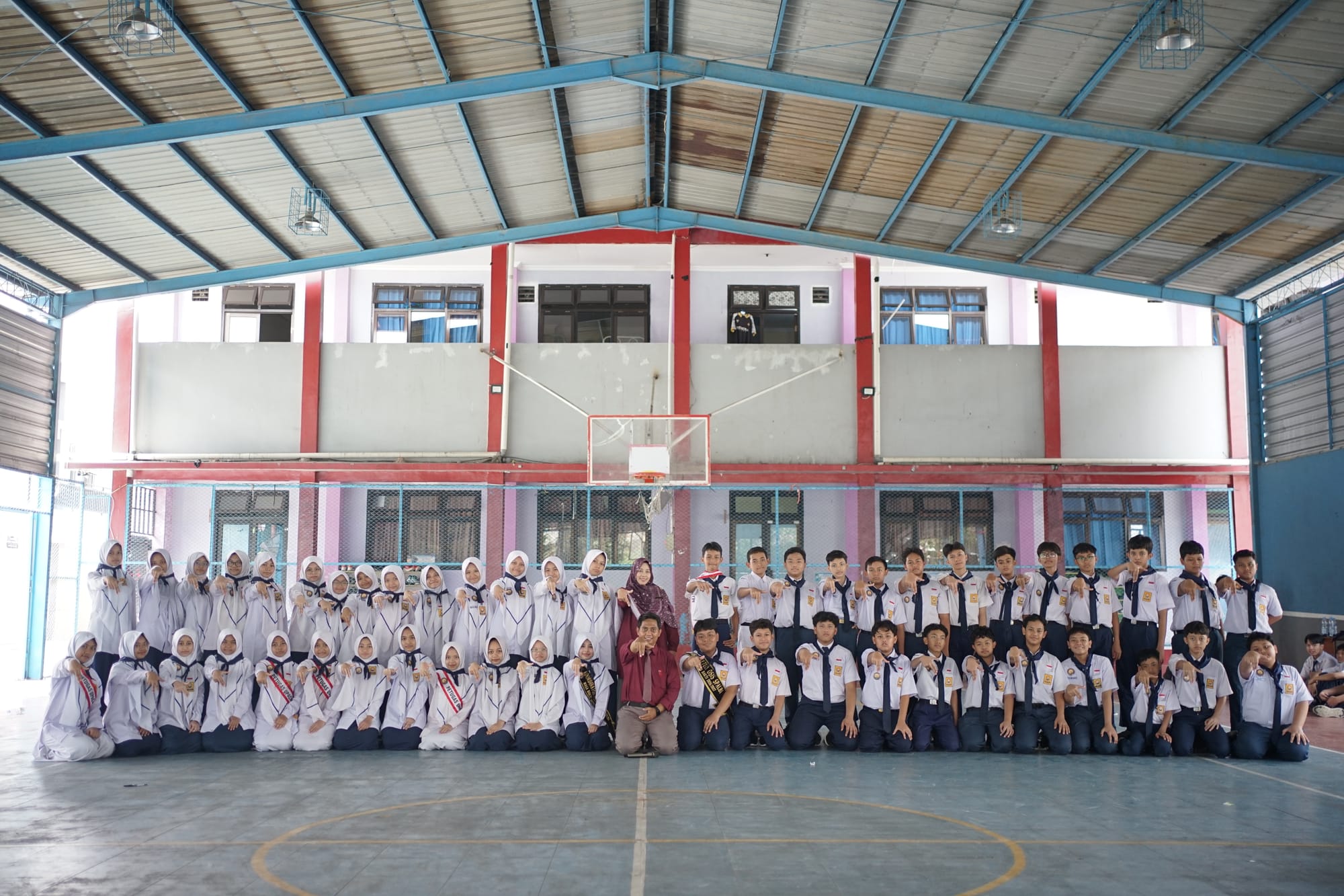 SMPI Al Abidin Surakarta Officially Inaugurates OSIS Board for the 2026–2027 Period