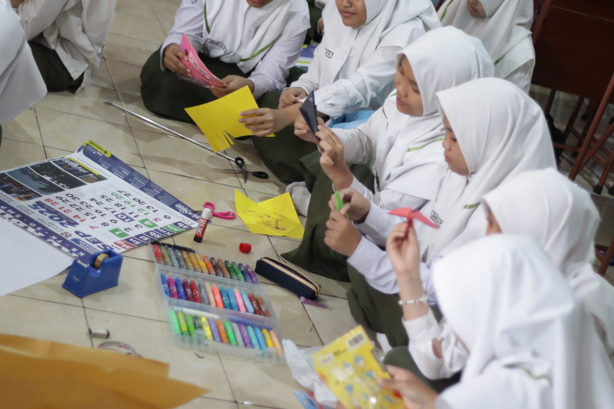 PRA KBM Day 2 at SMPI Al Abidin Surakarta Focuses on English Confidence and Student Aspirations